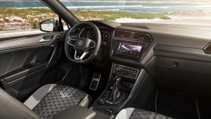 Volkswagen Tiguan Allspace - dash