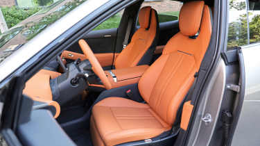 Xiaomi YU7 - front seats