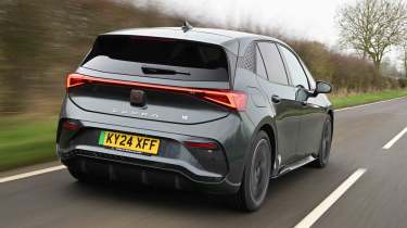 Cupra Born - rear tracking