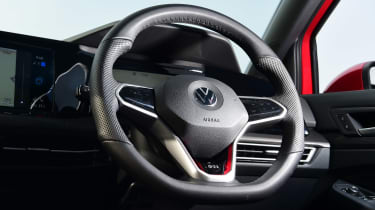 Volkswagen Golf GTI manual - steering wheel