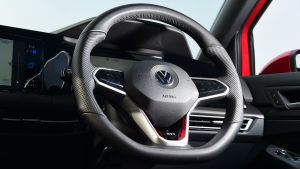 Volkswagen Golf GTI manual - steering wheel