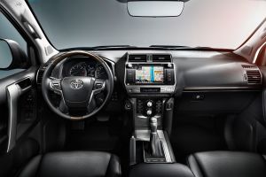 2018 Toyota Land Cruiser facelift interior