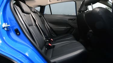 Subaru Crosstrek 2.0i e-Boxer Touring - rear seats
