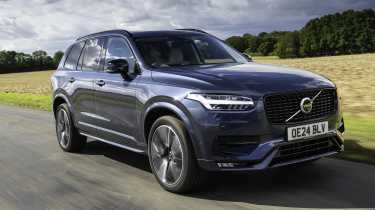 Volvo XC90 - front tracking 