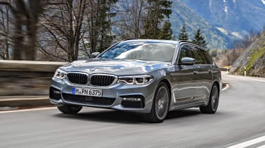 BMW 530d Touring - front panning