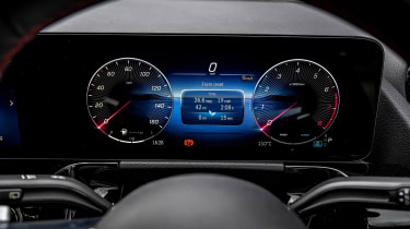 Mercedes B-Class - digital driver&#039;s display