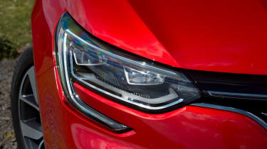 Renault Megane diesel - front light detail