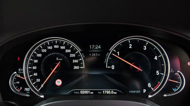 BMW X3 - dials