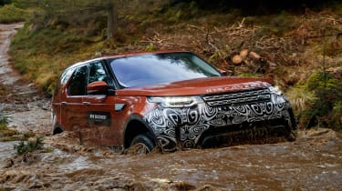 Land Rover Discovery prototype - front action