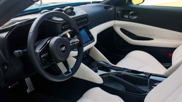 Nissan Z Kaze Concept - dashboard