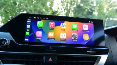 Citroen C4 X - Apple CarPlay main menu infotainment display