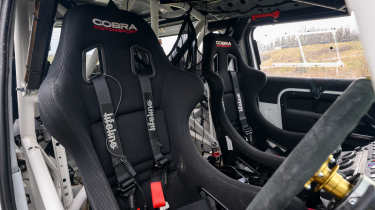 Bowler Defender - seats