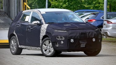 Hyundai Kona EV spied testing ahead of 2018 release - pictures | Auto ...