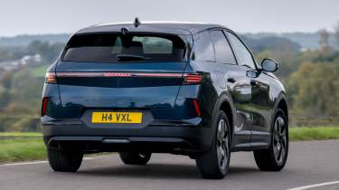 Vauxhall Grandland Hybrid - rear action