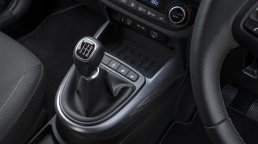 Hyundai i10 - manual gearbox