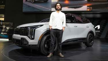 New 2025 Kia Sportage facelift LA Motor Show - front 3/4 with Jordan Katsianis 
