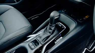 Toyota Corolla Excel in the UK - centre console