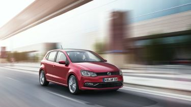 Volkswagen Polo 2014 tracking red