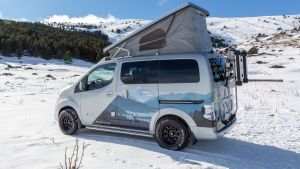 Nissan e-NV200 Winter Camper concept - roof tent
