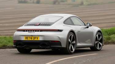 Porsche 911 Carrera - rear cornering