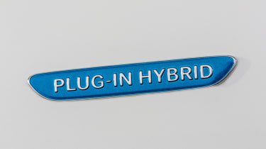 Mercedes E 350 e 2016 - hybrid badge