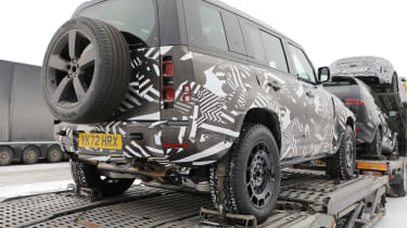 Land Rover Defender SVX - rear