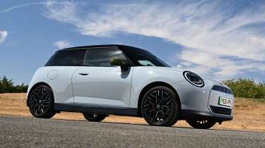 MINI Cooper Paul Smith Edition - front static
