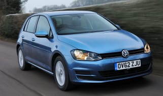 VW Golf 2.0 TDI SE front action