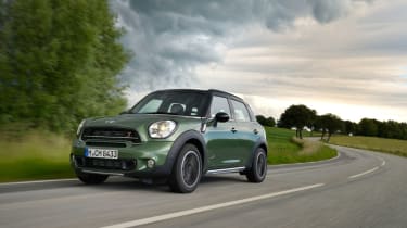 MINI Countryman action