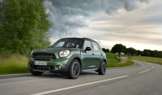 MINI Countryman action