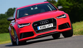Audi RS6 Avant Performance 2016 - front cornering