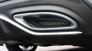Mercedes C-Class - exhaust