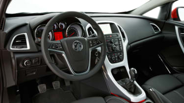 Vauxhall Astra GTC dash