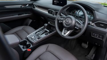 Mazda CX-5 Sport 2.2 diesel - interior