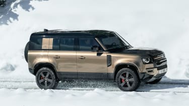2019 Land Rover Defender in snow