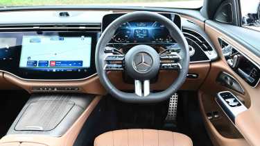 Mercedes E-Class Estate - dashboard head-on