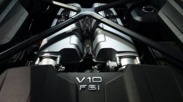 Audi R8 - engine