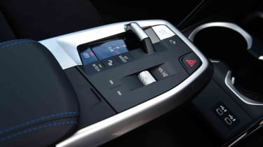 BMW iX1 - centre console