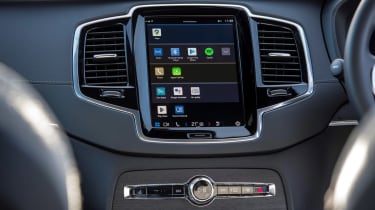 Volvo XC90 Recharge - touchscreen