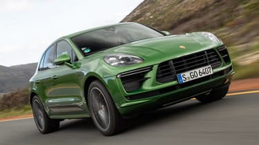 Porsche Macan Turbo - front tracking 