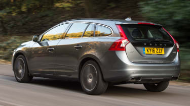 Volvo V60 D5 Twin Engine - rear tracking