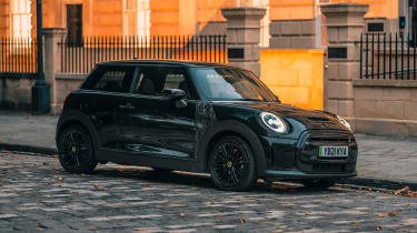 MINI hatch shadow edition - front