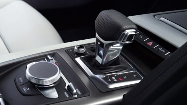 Audi R8 V10 - gear