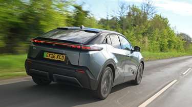 Toyota C-HR+ - rear tracking 