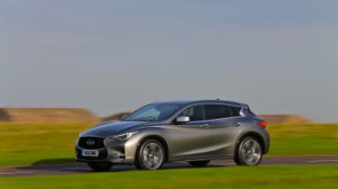 Infiniti Q30 2.2 Diesel 2016 - front tracking 3