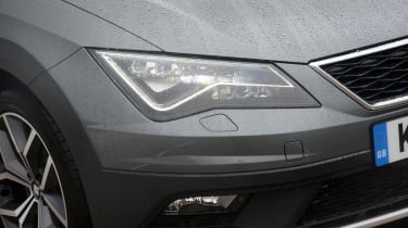 SEAT Leon X-Perience - front light