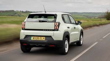 Fiat Grande Panda Pop - rear tracking 