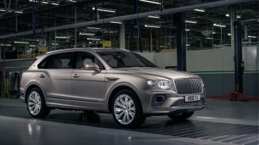 新的宾利Bentayga Azure第一版——前面