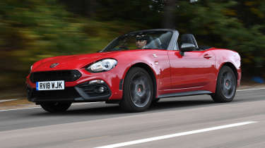 Abarth 124 Spider - front tracking