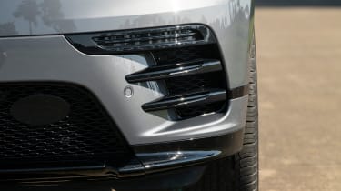 Range Rover Velar - front air intake